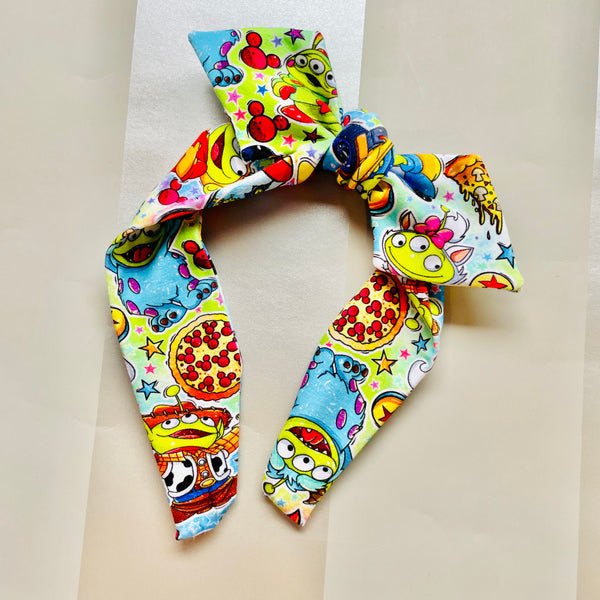 Aliens in Disguise Bow Band